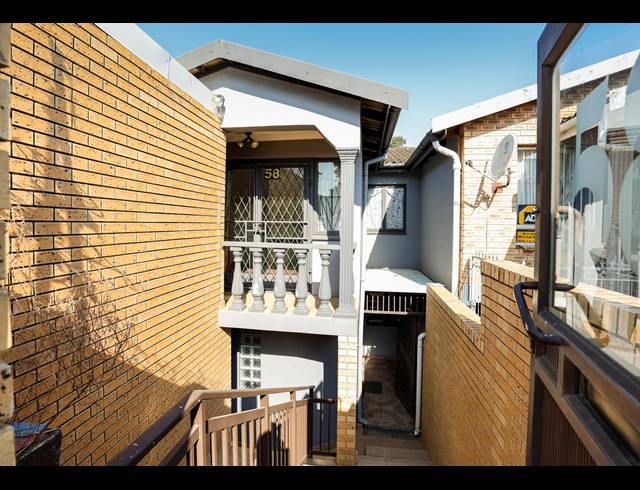 4 BEDROOM FREEHOLD FOR SALE IN NORTHCROFT